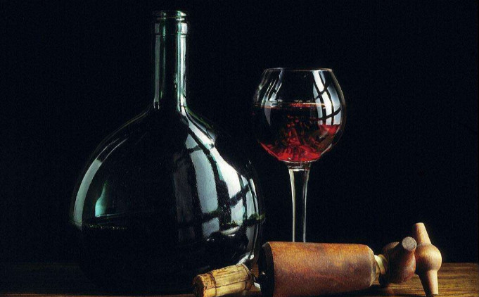 葡萄酒為什么又叫紅酒？